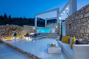 Dion Villa - Pool & Jacuzzi - Sleeps 4 - Zakynthos