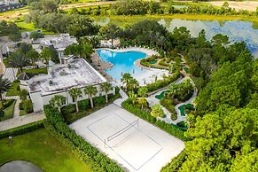 Amazing New 5 Bedroom 4.5 Bathroom TownHome with Pvt Pool and Amenitie