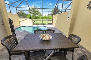 Amazing New 5 Bedroom 4.5 Bathroom TownHome with Pvt Pool and Amenitie