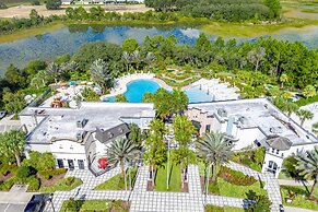 Amazing New 5 Bedroom 4.5 Bathroom TownHome with Pvt Pool and Amenitie