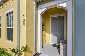 Amazing New 5 Bedroom 4.5 Bathroom TownHome with Pvt Pool and Amenitie