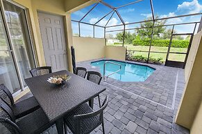 Amazing New 5 Bedroom 4.5 Bathroom TownHome with Pvt Pool and Amenitie