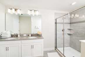 NEW BETHEL Orlando Villa With Pvt Pool Jacuzzi, Game Room and close to