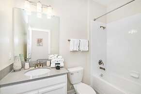 NEW BETHEL Orlando Villa With Pvt Pool Jacuzzi, Game Room and close to