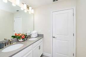 NEW BETHEL Orlando Villa With Pvt Pool Jacuzzi, Game Room and close to