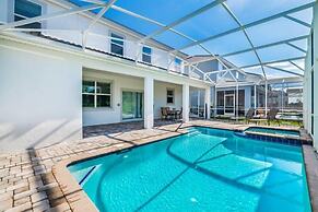 NEW BETHEL Orlando Villa With Pvt Pool Jacuzzi, Game Room and close to