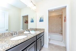 Luxury Town home With Pvt Pool in Resort near Disney