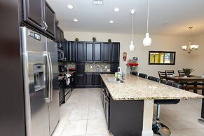 Luxury Town home With Pvt Pool in Resort near Disney