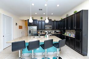 Luxury Town home With Pvt Pool in Resort near Disney