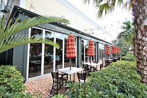 Luxury Town home With Pvt Pool in Resort near Disney