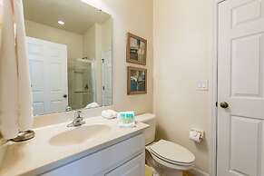 Fantastic 4br 3ba with Pvt Pool with Lake view near to Disney