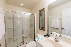 Fantastic 4br 3ba with Pvt Pool with Lake view near to Disney