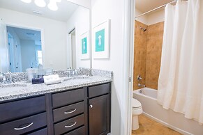 Amazing New TownHome 5 Bdr 4,5 Bath with Pvt Pool and Access to Clubho