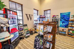 Amazing New TownHome 5 Bdr 4,5 Bath with Pvt Pool and Access to Clubho