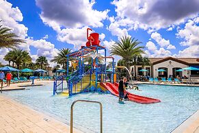 Amazing New TownHome 5 Bdr 4,5 Bath with Pvt Pool and Access to Clubho