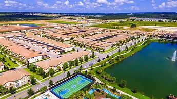 Amazing New TownHome 5 Bdr 4,5 Bath with Pvt Pool and Access to Clubho