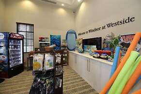 Amazing New TownHome 5 Bdr 4,5 Bath with Pvt Pool and Access to Clubho