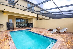 Amazing New TownHome 5 Bdr 4,5 Bath with Pvt Pool and Access to Clubho
