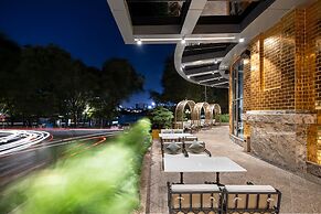 Dolce by Wyndham Hanoi Golden Lake