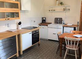 Little Irish Cottage