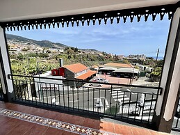 Classic Tranquil Madeiran 4-bedroom Villa Funchal