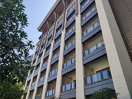 Kande Grand Land Hotel