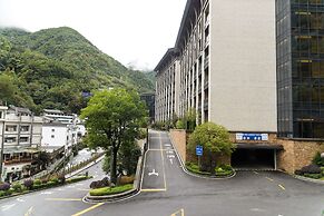 Kande Grand Land Hotel