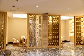 Kande Grand Land Hotel