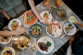 TETRA Hotel,  Autograph Collection