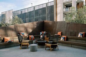 TETRA Hotel,  Autograph Collection