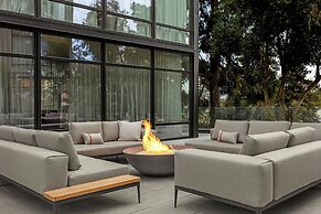 TETRA Hotel,  Autograph Collection