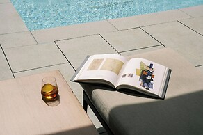 TETRA Hotel,  Autograph Collection