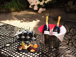 Henrietta House, a member of Radisson Individuals