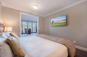 Absolute Lakefront Living 2 Bedroom