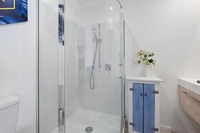 Brookside Gem Modern 2 Bedroom Apartment