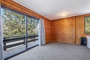 The Lodge   Plush  Quiet   Picturesque