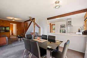 The Lodge   Plush  Quiet   Picturesque