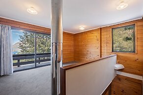 The Lodge   Plush  Quiet   Picturesque