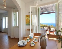 Alonissos 4-bedroom Large Villa With Private Pool