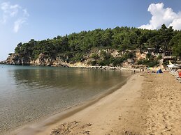 Alonissos 4-bedroom Large Villa With Private Pool