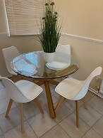 Reading 3 Bedroom apartment