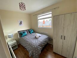 Reading 3 Bedroom apartment