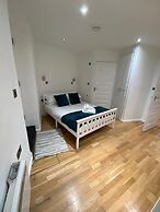 Modern 1 Bed Apartment