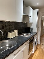 Modern 1 Bed Apartment