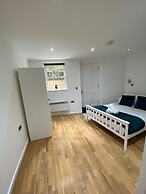 Modern 1 Bed Apartment