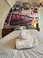 Amazing 8 bedroom apartment