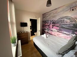 Amazing 8 bedroom apartment