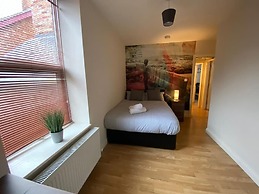 Amazing 8 bedroom apartment