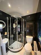 Amazing 8 bedroom apartment