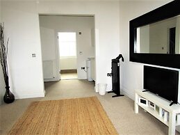 Large Private Double En-suite - 5